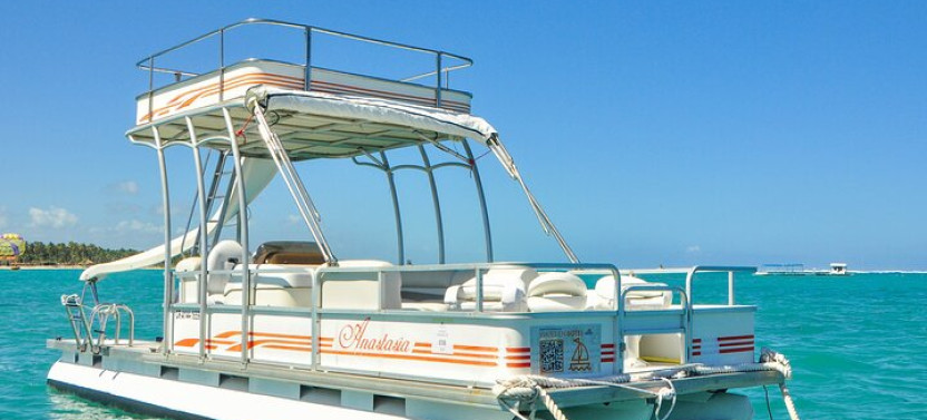 Private Motorboat Adventure: Snorkeling, Open Bar & Private Beach