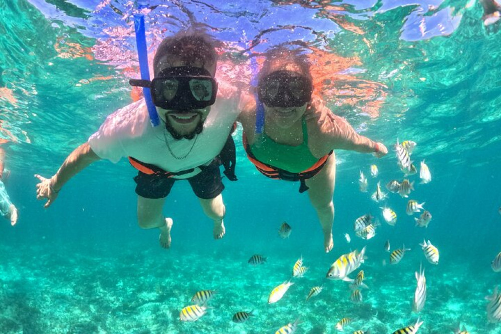 Your Own Private Yacht in Cabo – Snorkeling, Crew & Open Bar!