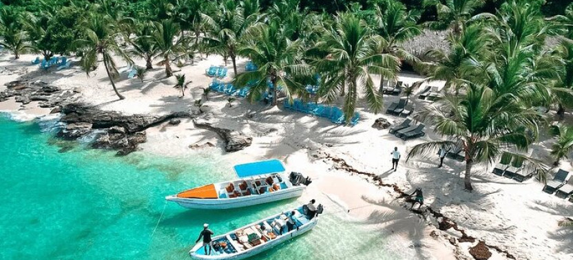 Saona Island Speedboat Tour with Lunch & Natural Pool Swim