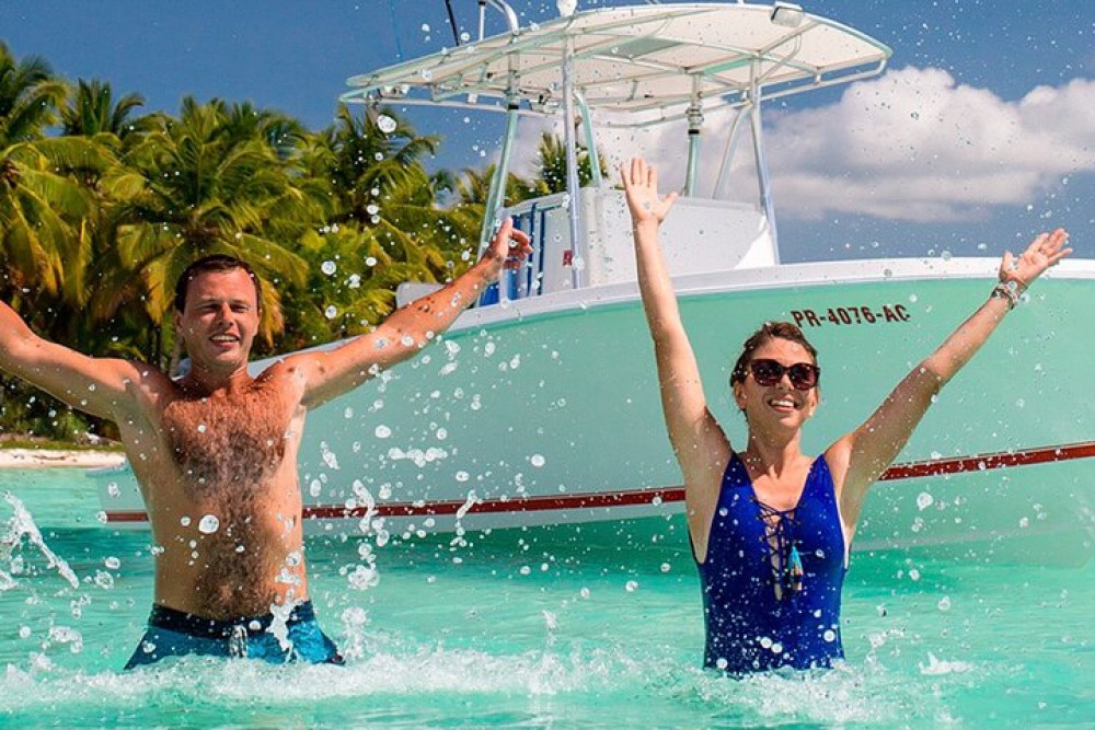 Private Isla Saona Boat Tour – Snorkeling Premium Drinks & Buffet