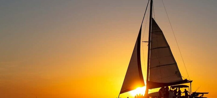 Costa Rica Catamaran: Snorkeling, Sunset, Drinks & Fresh Bites