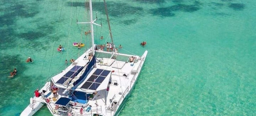 Saona Island Catamaran Cruise With Natural Pool, Lunch & Open Bar