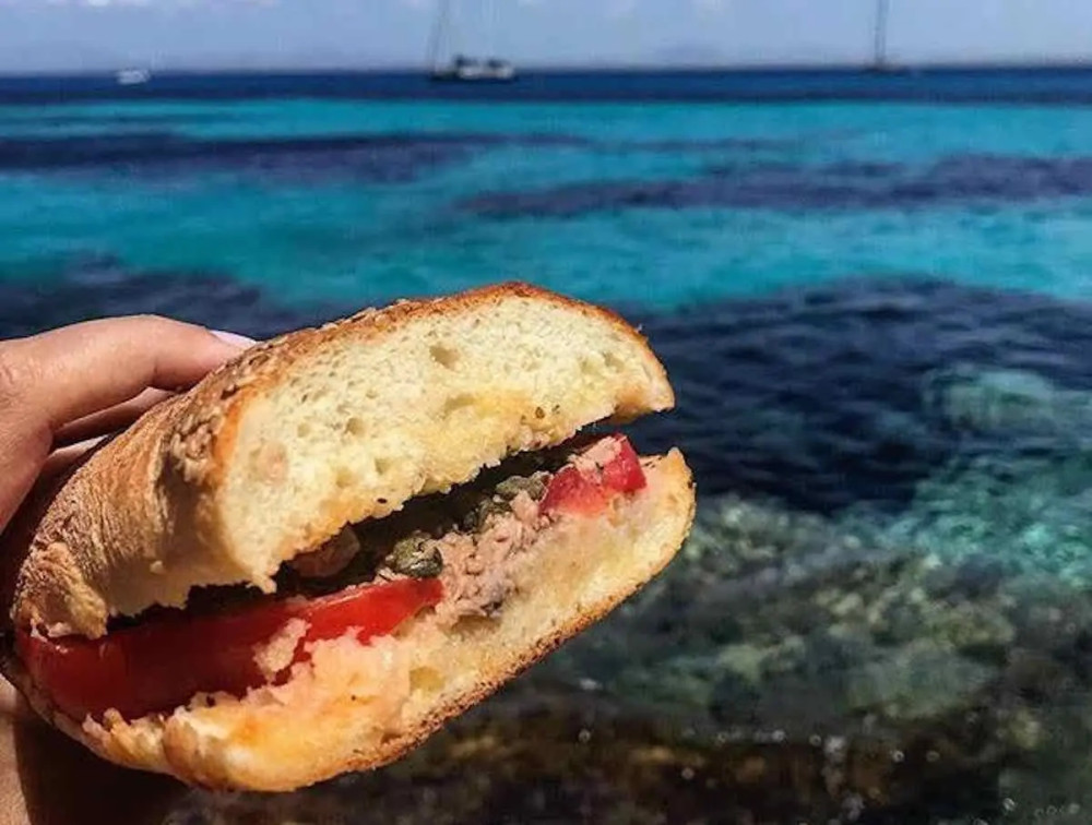 Mare e Vento di Favignana - Escursioni Tour in Barca Egadi - Favignana e Levanzo di Biolla Noemy