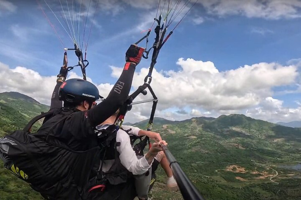 Paragliding Experience in Nha Trang
