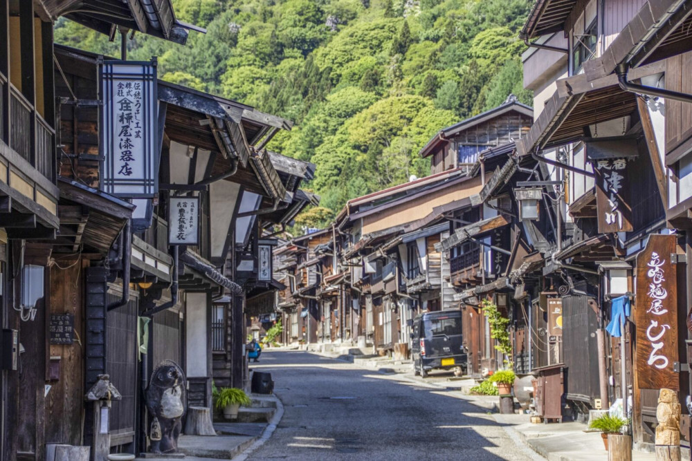 1-Day Tour from Nagano and Matsumoto: Matsumoto Castle and Narai-juku