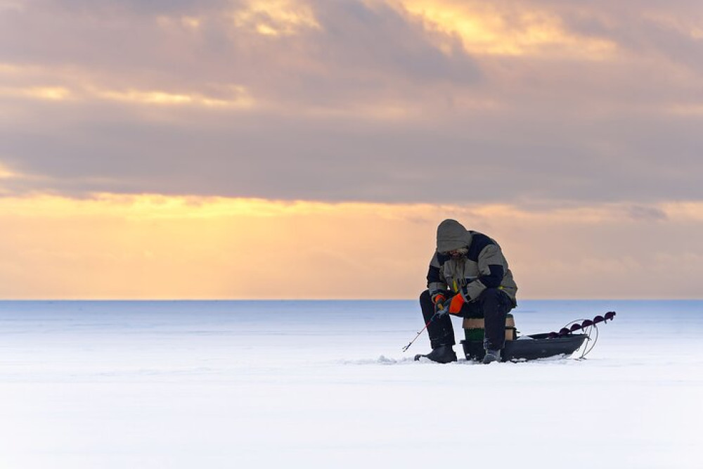 Lapland Lakeside Ice Fishing with Hot Drinks & Karelian Pasties
