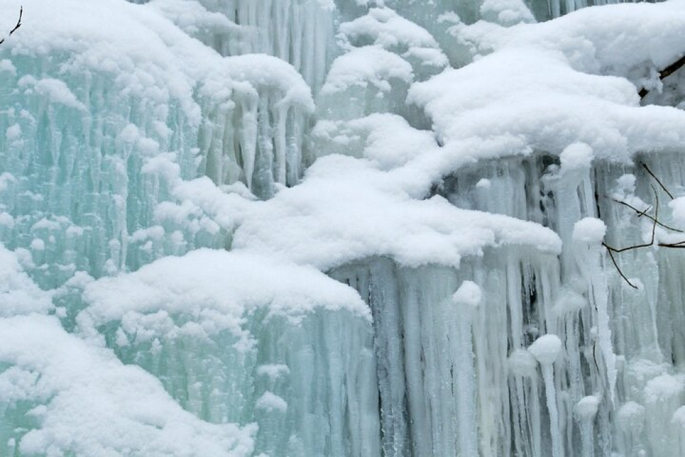 Guided Winter Hiking Adventure to Korouoma Canyon in Lapland