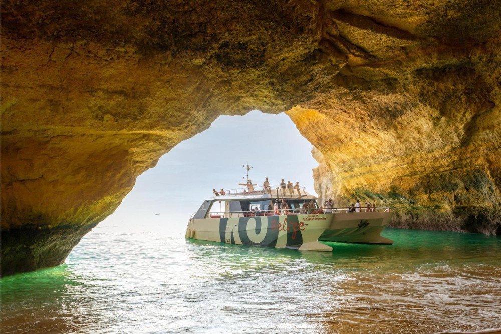 Albufeira: Benagil Caves & Coastline
