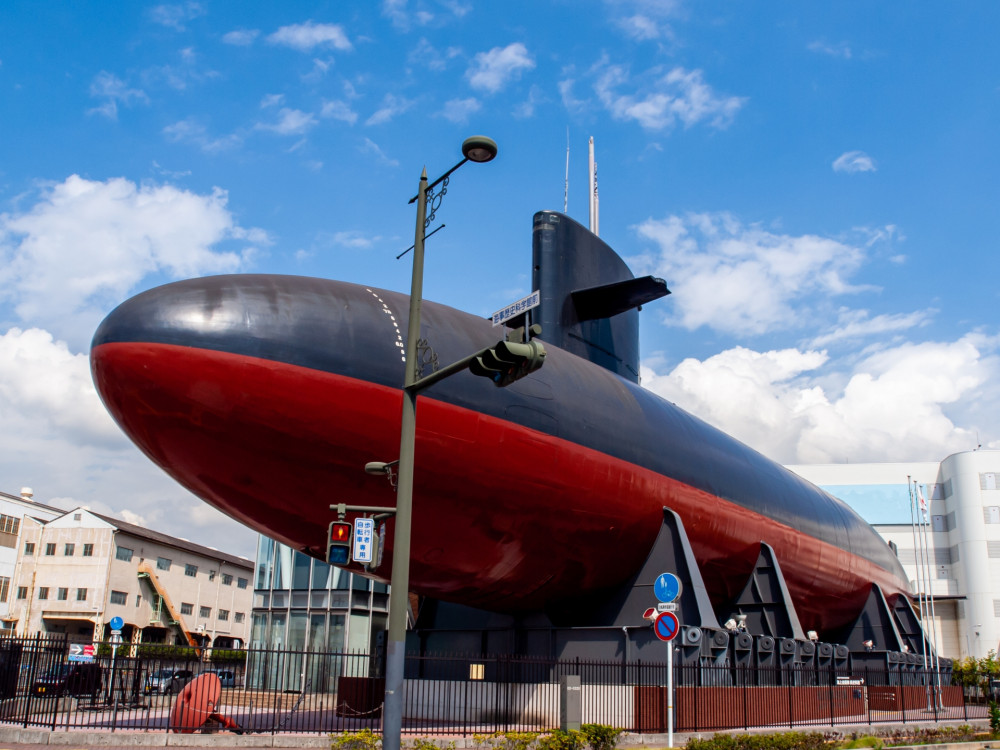 Hiroshima 1-Day Tour: Kure Cruise, Battleships, Submarine & History