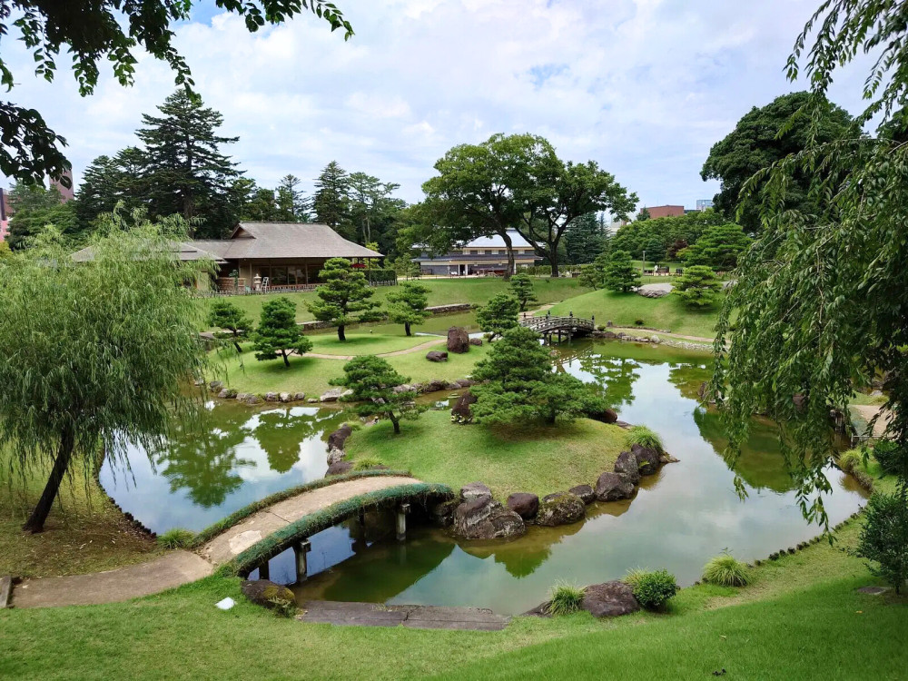 1-Day Tour from Kanazawa: Samurai, Matcha, Gardens and Geisha