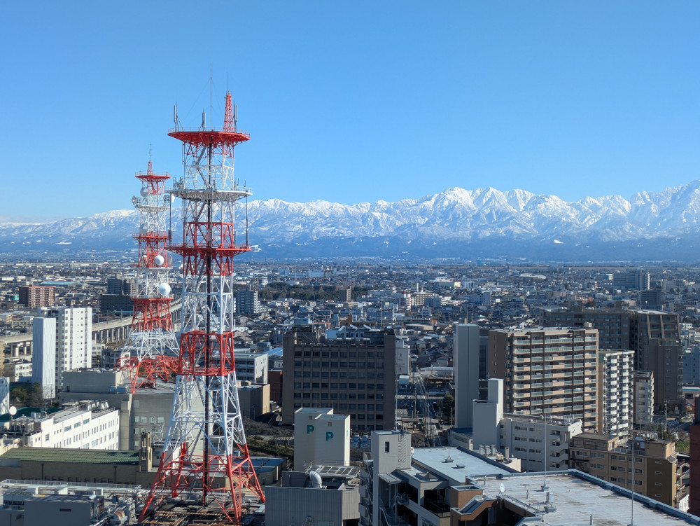 Toyama Day Tour: Castle, Historic Streets & Local Traditions