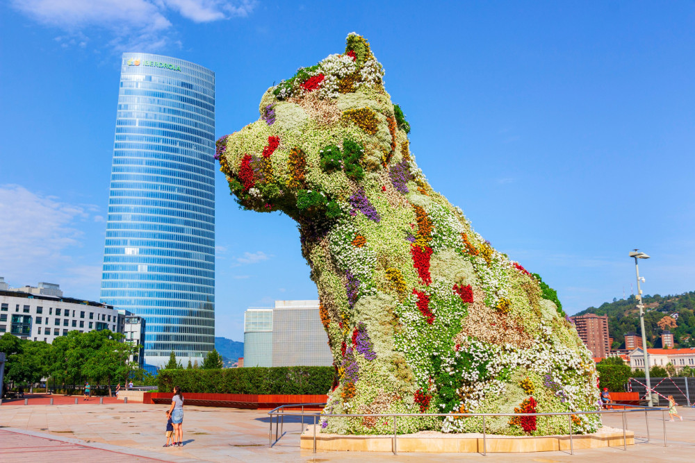 Bilbao: Guided Walking Tour of the City Highlights