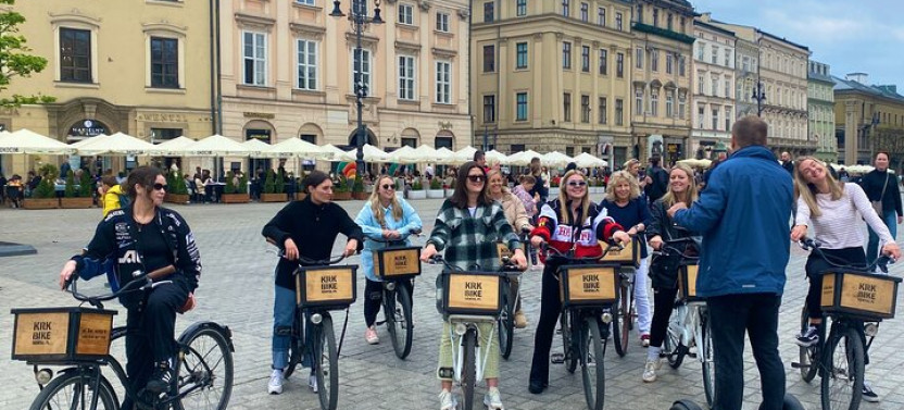 Discover the Jewish Quarter with a Bike Tour