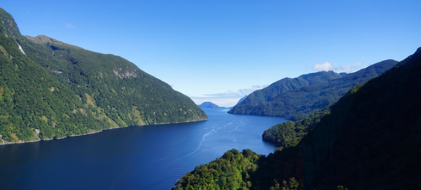 Milford Sound Helicopter -Cruise-Helicopter Tour with Earnslaw Burn