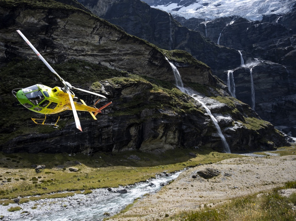 Earnslaw Burn Encounter - Private Helicopter Charter