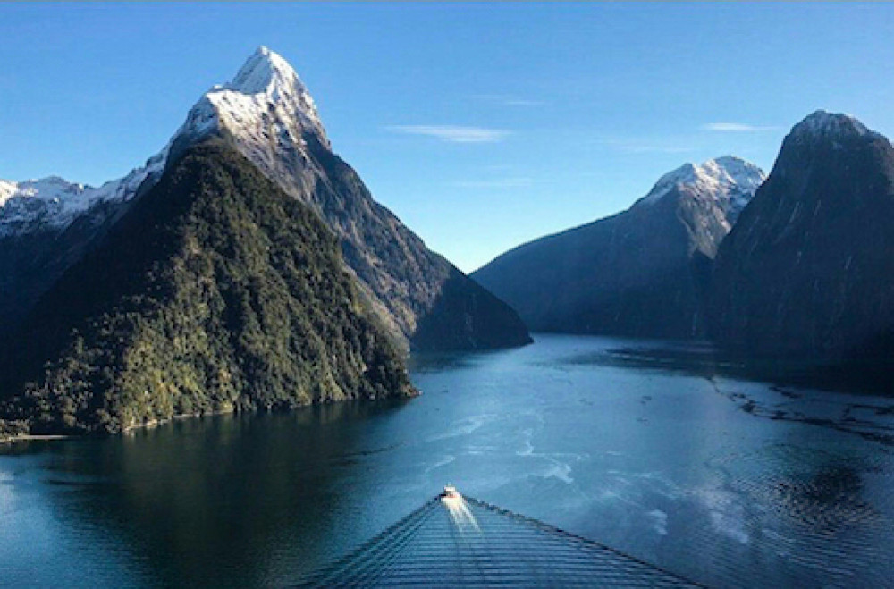 Milford Sound Helicopter -Cruise-Helicopter - Private Charter Tour