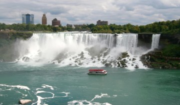 A picture of 3 Day Highlights of Niagara Falls & Toronto (Buffalo to Toronto)