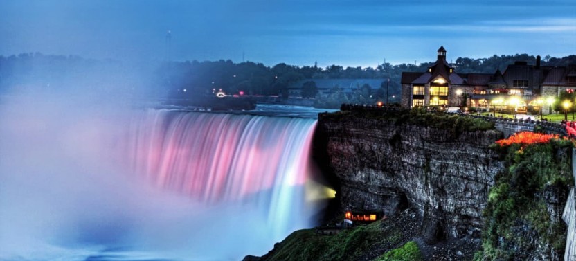 Day And Night Combo Tour of Niagara Falls, Canada