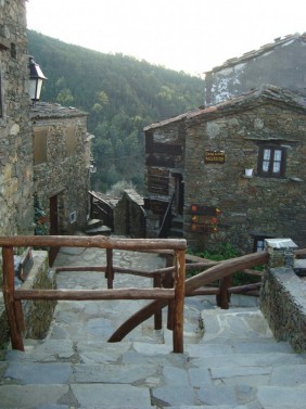 Lousa Charming Schist Villages Tour