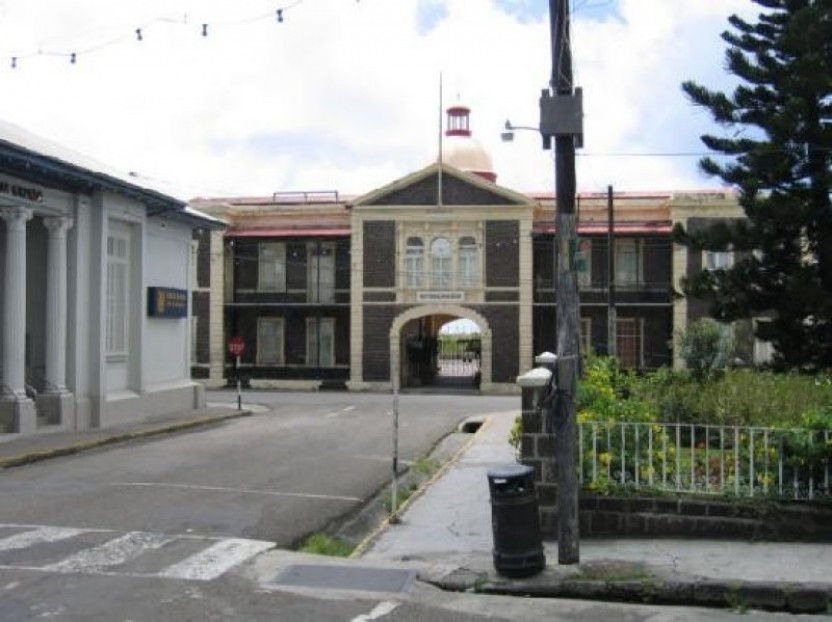 Driving Tour of Historic Basseterre