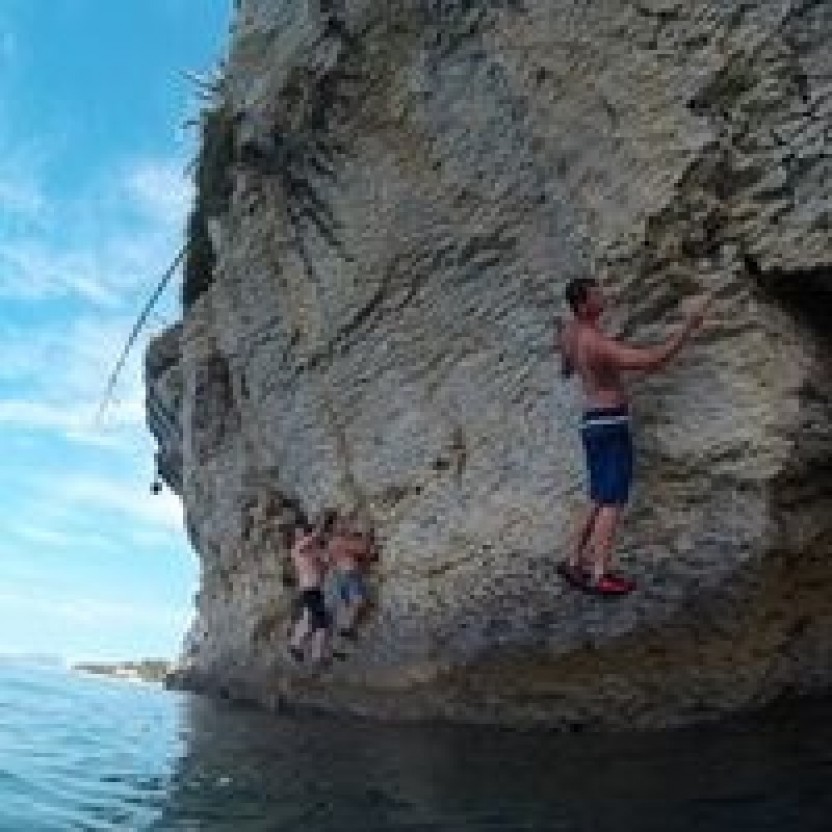 Private Deep Water Solo & Cliff Jumping Tour in Split