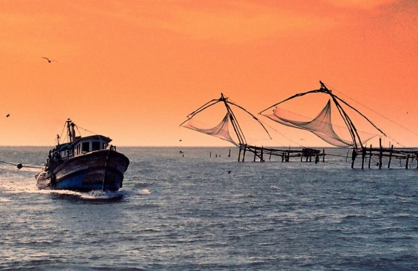 Cochin Local lunch With Boat Cruise In Backwaters