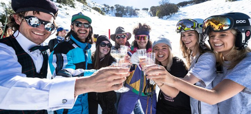 From Melbourne: Mt Buller Scenic Snow Getaway Day Tour