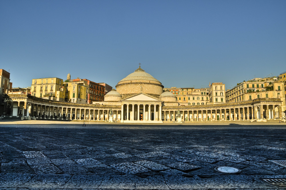 Naples Panoramic Bus & Walking Tour with Pizza Dinner