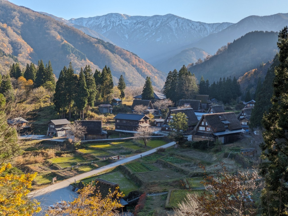 Kanazawa Tour: Shirakawa-go, Gokayama and Wood Carving Village