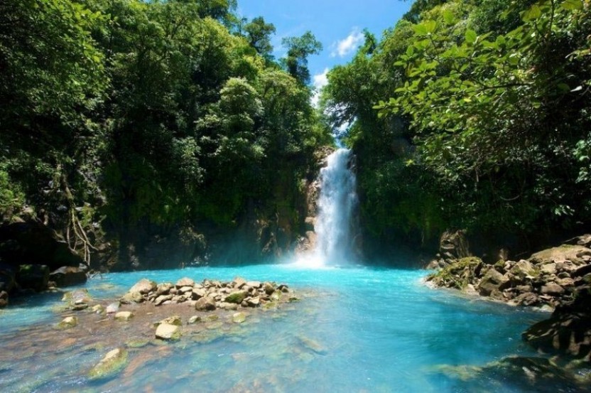 Volcanoes, Forest and Beach - 7 Day Mountain Bike Tour