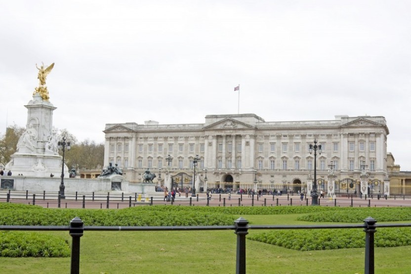 Windsor Castle & Buckingham Palace