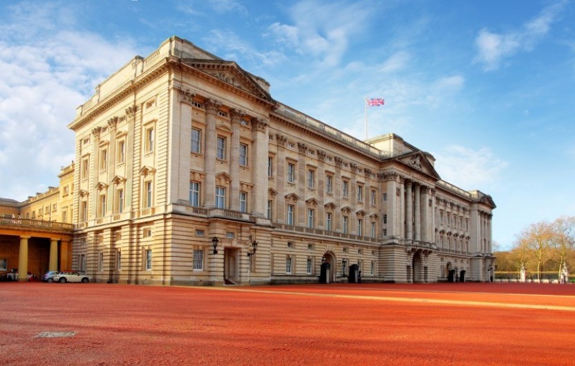Windsor Castle & Buckingham Palace