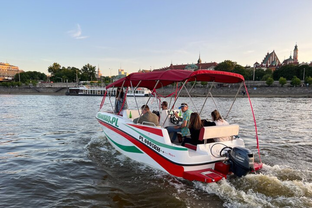 10-Person Motorboat Rental
