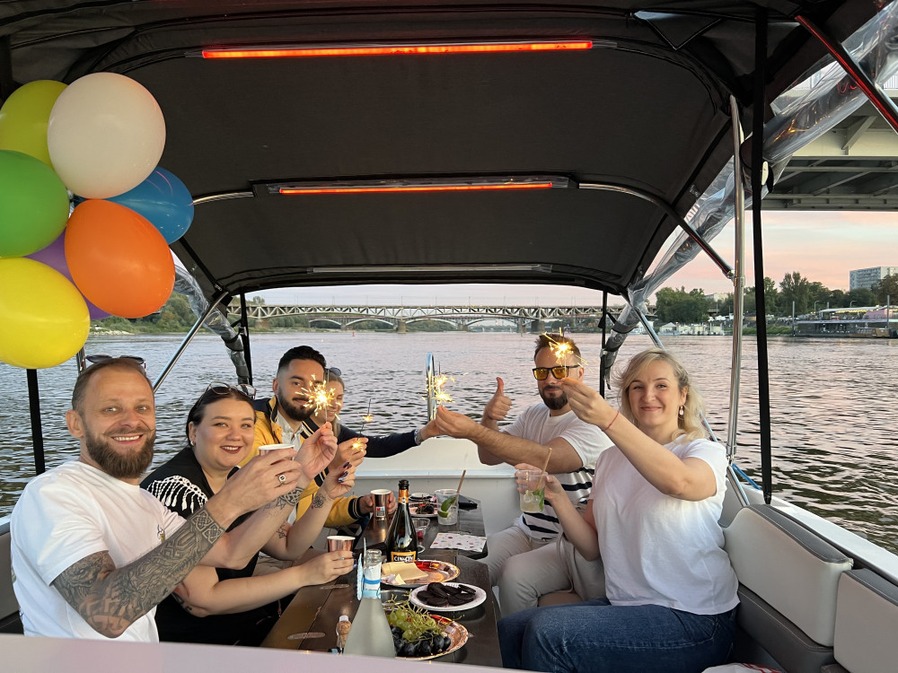 2-Hour Birthday Party Cruise on the Vistula River in Warsaw for 9