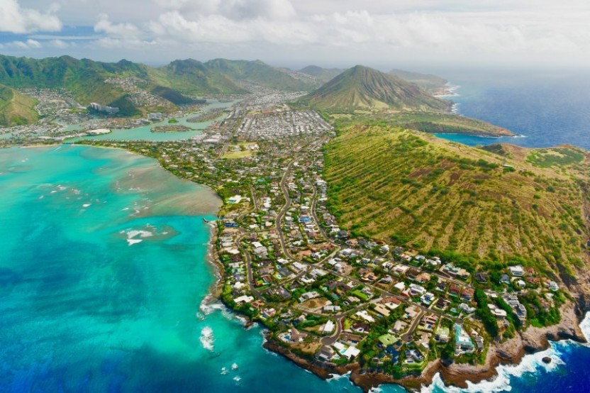 Private Oahu VIP Experience - 60 min Helicopter Tour