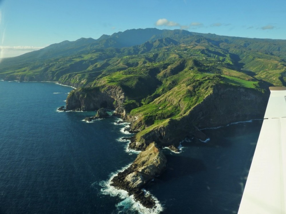 Molokai Flight from Maui Kahului Project Expedition