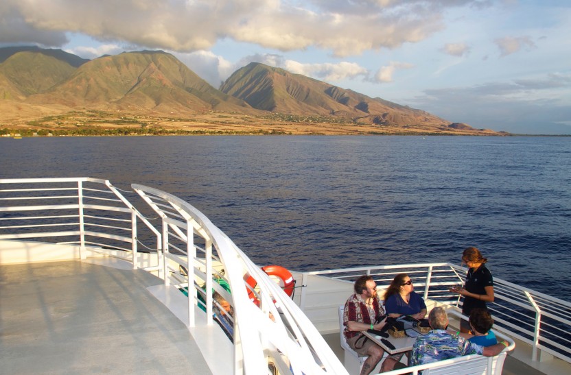 Sunset Dinner Cruise from Ma'alaea - Premium Seating