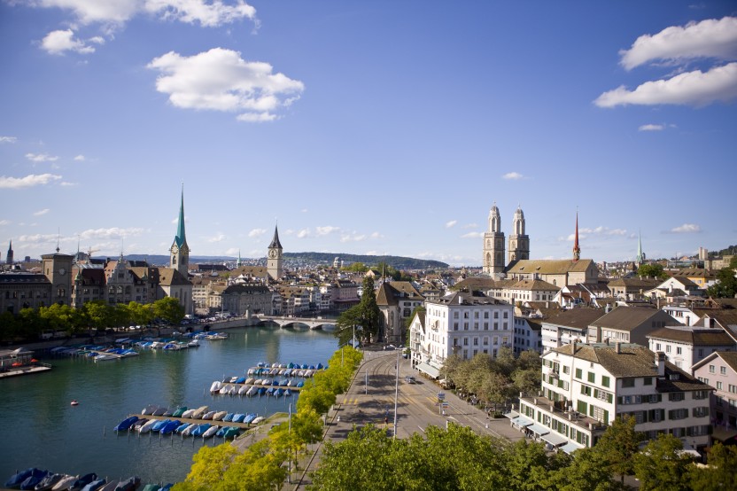 Zurich Tour With Cruise & Chocolate