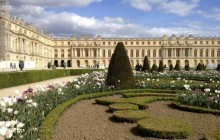 Private Full Day Guided Tour to The Palace of Versailles and Trianons