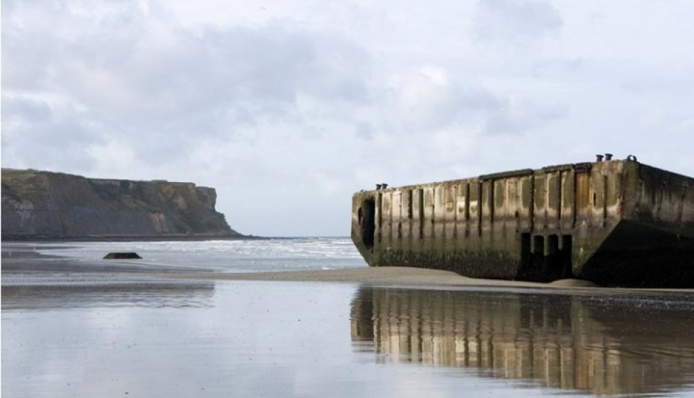 Private D-Day Landing Beaches Tour from Paris