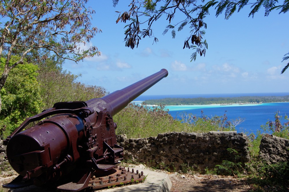 Combo Land and Sea Group Tour Vaitape Project Expedition