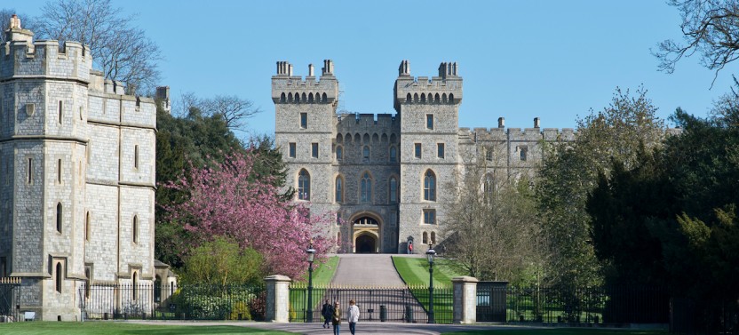 Small Group Tour - Stonehenge, Bath and Windsor
