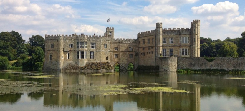 Canterbury + Leeds Castle to Heathrow & London from Dover