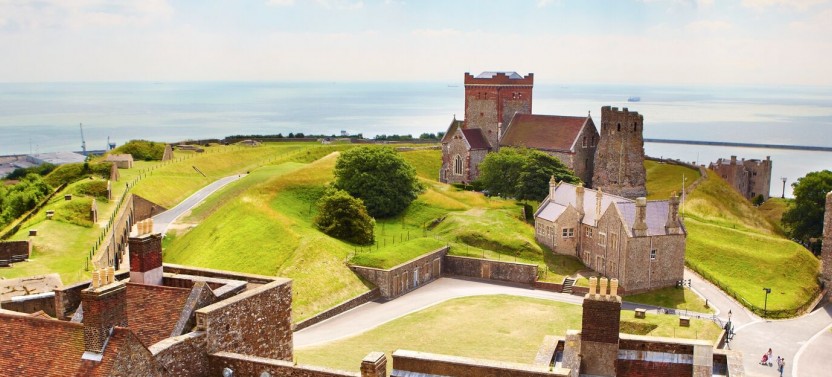 London/Heathrow to Dover Shared Transfer with Entry to Dover Castle