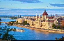 Private Tour of Budapest with Transfer and Guide from Vienna