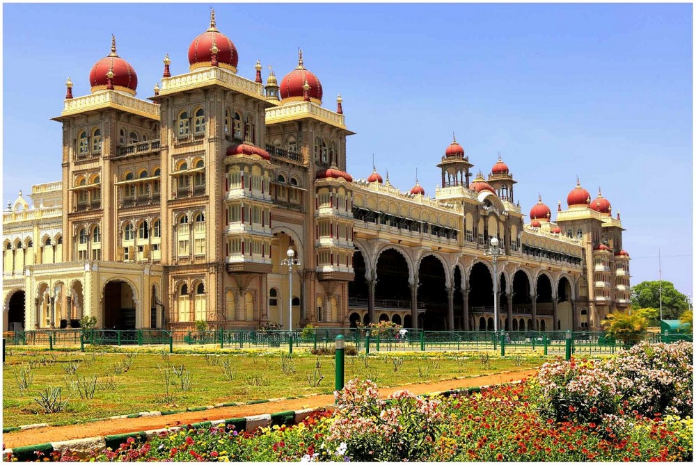 Private Full Day City Tour with Mysore + Srirangapatna