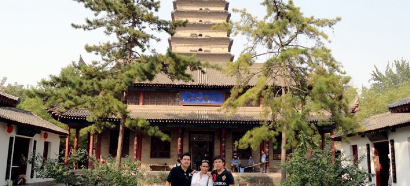 Private Xi'an Day Tour of Terracotta Army and City Wall