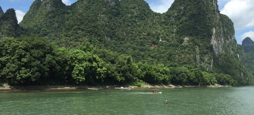 Private Guilin Li River Cruise And Yangshuo Day Tour
