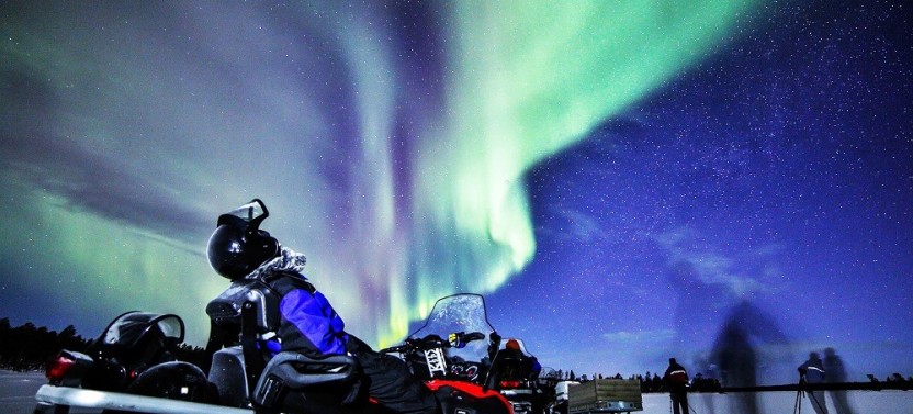 Northern Lights Snowmobile Hunt from Rovaniemi