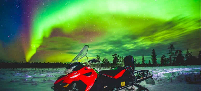 Snowmobile Photography Trip To Hunt The Auroras